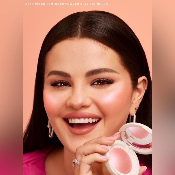 Rare Beauty Cheer Soft Pinch Luminous Powder Blush- light warm pink, smoothing - Picture 4 of 9